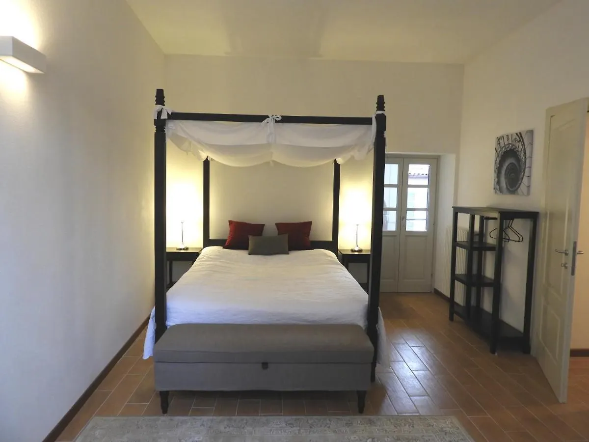 Villa Maghetti - Modernized Flat In Historic Palazzo In The Center Of Luino 0*,  Italien