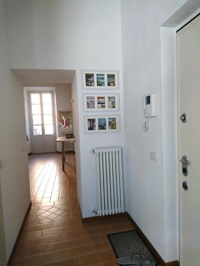 Villa Maghetti - Modernized Flat In Historic Palazzo In The Center Of Luino Italien
