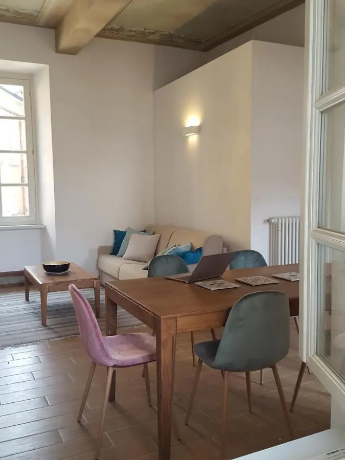 Villa Maghetti - Modernized Flat In Historic Palazzo In The Center Of Luino 0*,  Italien
